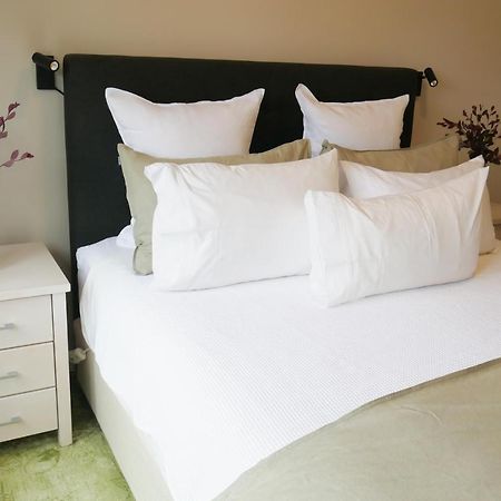 Apartment On St Georges แฮฟล็อค นอร์ท ภายนอก รูปภาพ